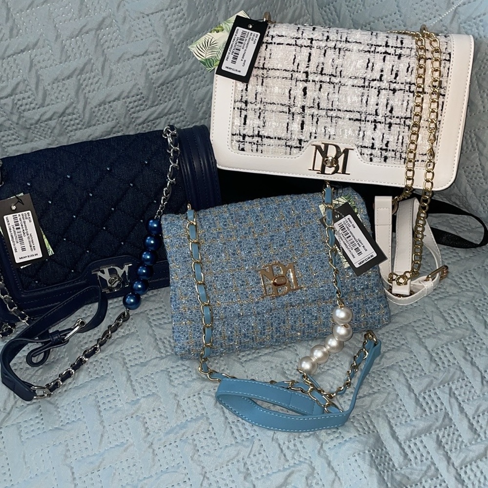 3   BADGLEY MISCHKA  CROSSBODY BAG